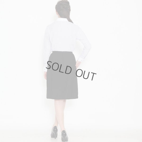 画像3: 長袖ブラウス 細紺ストライプ 1番上のボタンがない スキッパーデザイン 洗濯機で洗える