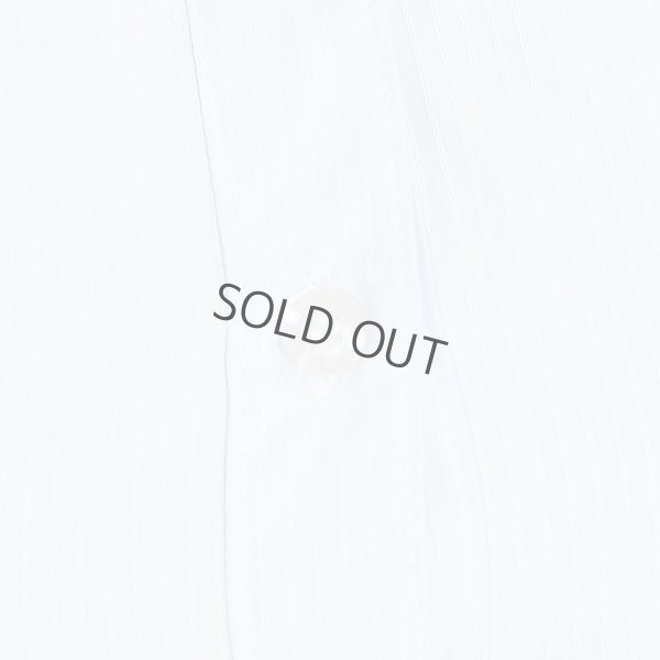 画像7: 長袖ブラウス ライトブルー 1番上のボタンがない スキッパーデザイン フロッキー生地 洗濯機で洗える