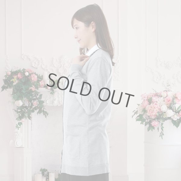 画像2: カーディガン 長袖 ロング丈 ニット グレー 洗濯機で洗える 事務服 ベストスーツ と相性抜群 オフィス 冷え対策 冷房対策 (2)